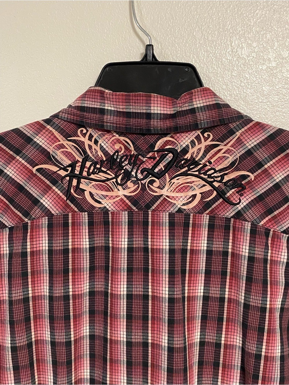 Harley-Davidson Shirt Womens Size XL Pink Plaid embroidered Harley Shirt